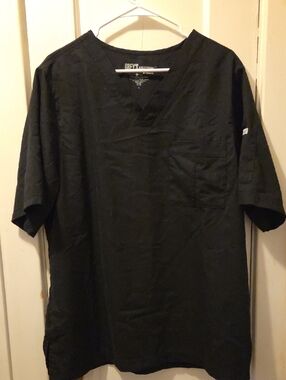 Grey's Anatomy Black Men's V-Neck Scrub Top